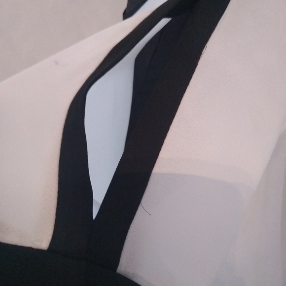 Investments Career Black/White Tie Front Blouse, Size Medium - Picture 4 of 6